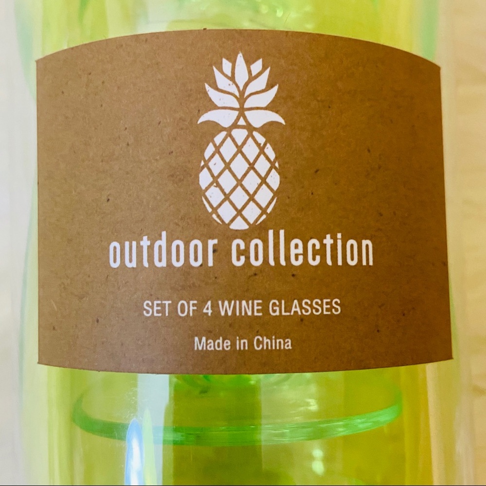 8 Green Acrylic Wine Glasses 2 Sets of 4 - Picture 5 of 5